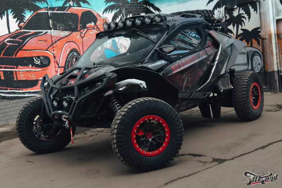 Кованый стиль для бездорожья. Новые диски для CAN-AM Maverick R X RS и фирменный шиномонтаж на стендах Hunter